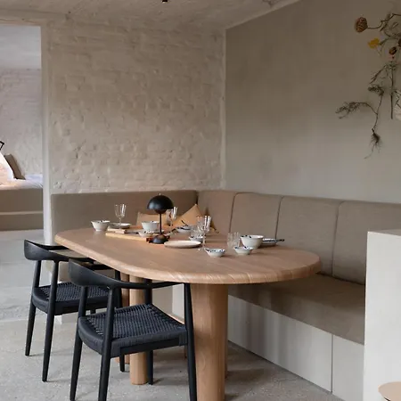 Luxe In Het Posthuis - Nieuwe Stijlvolle Verblijven In Oud-rekem לאנקן